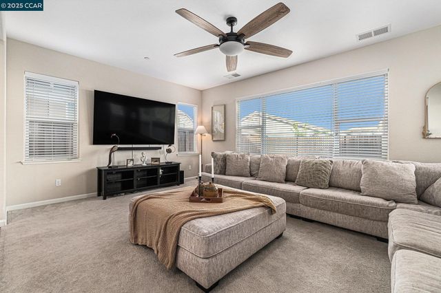 208 Littleton St, Oakley, CA 94561