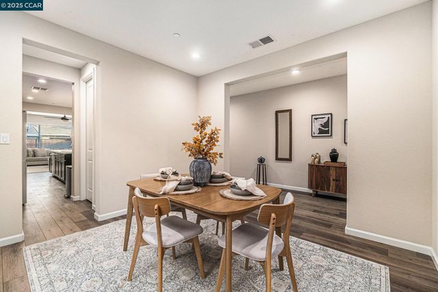 208 Littleton St, Oakley, CA 94561