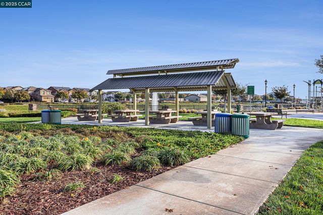 208 Littleton St, Oakley, CA 94561