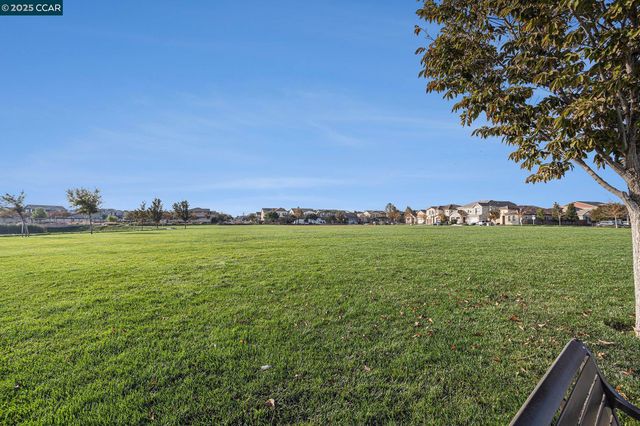 208 Littleton St, Oakley, CA 94561