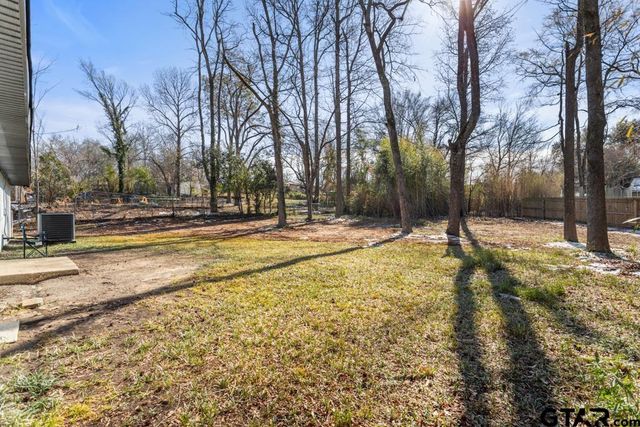 1608 Austin Dr, Tyler, TX 75701