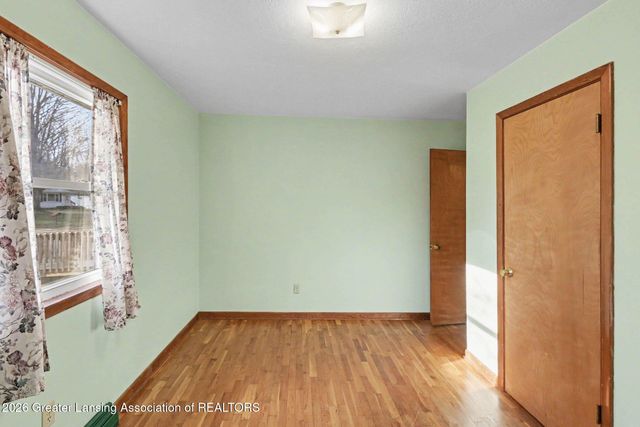 6253 Hilliard Road, Lansing, MI 48911