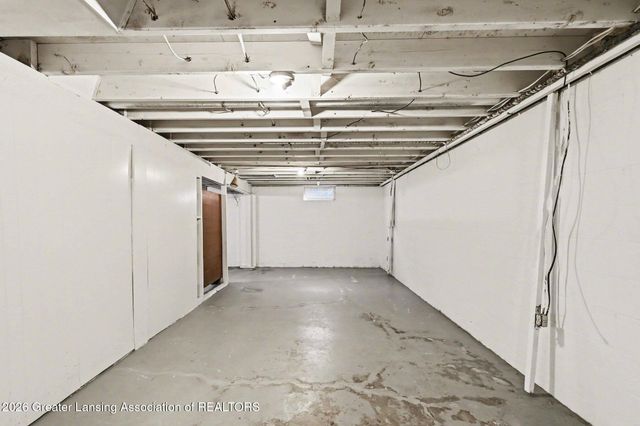 6253 Hilliard Road, Lansing, MI 48911