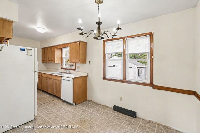 6253 Hilliard Road, Lansing, MI 48911