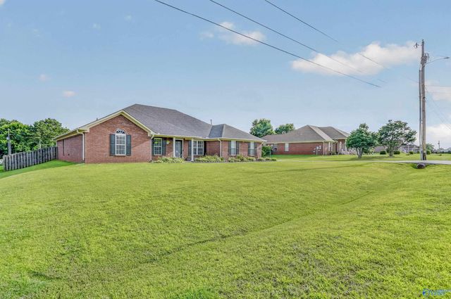 106 Stadia Circle, Harvest, AL 35749
