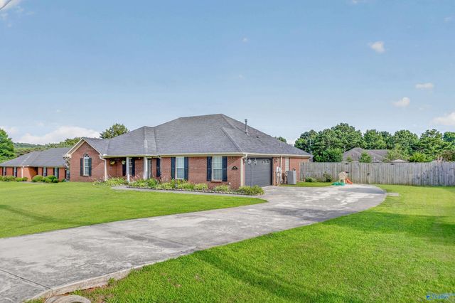 106 Stadia Circle, Harvest, AL 35749