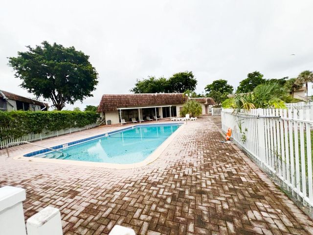 3777 NW 78TH Avenue 46E, Davie, FL 33024