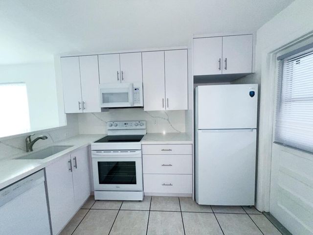 3777 NW 78TH Avenue 46E, Davie, FL 33024