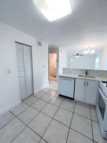 3777 NW 78TH Avenue 46E, Davie, FL 33024