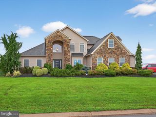 13 PHEASANT HILL DR, Halifax, PA 17032
