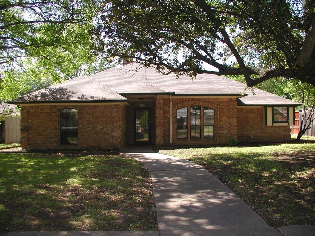 908 Spring Brook Drive, Allen, TX 75002