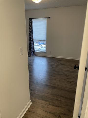 515 Basswood Ave Apt C39, Nashville, TN 37209