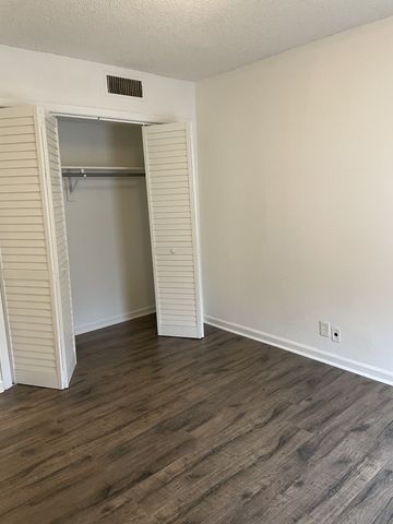 515 Basswood Ave Apt C39, Nashville, TN 37209