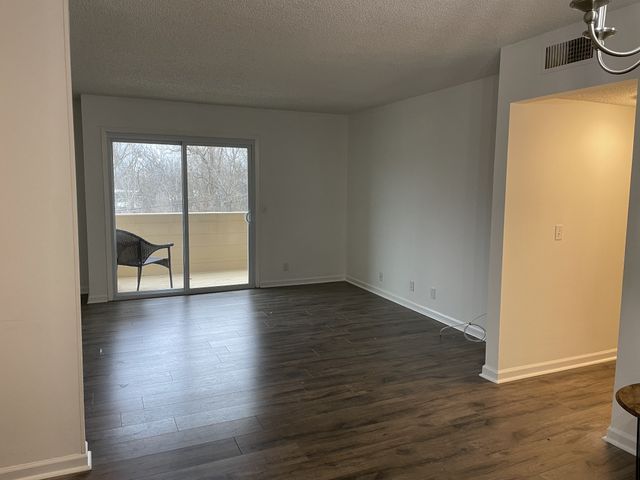 515 Basswood Ave Apt C39, Nashville, TN 37209
