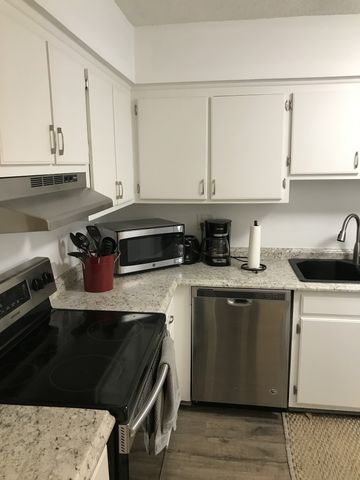 515 Basswood Ave Apt C39, Nashville, TN 37209