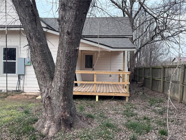 213 W Pine Street, Coweta, OK 74429