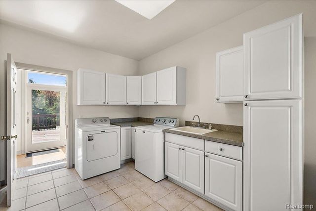 7633 Blue Gentian Court, Webster Township, MI 48130
