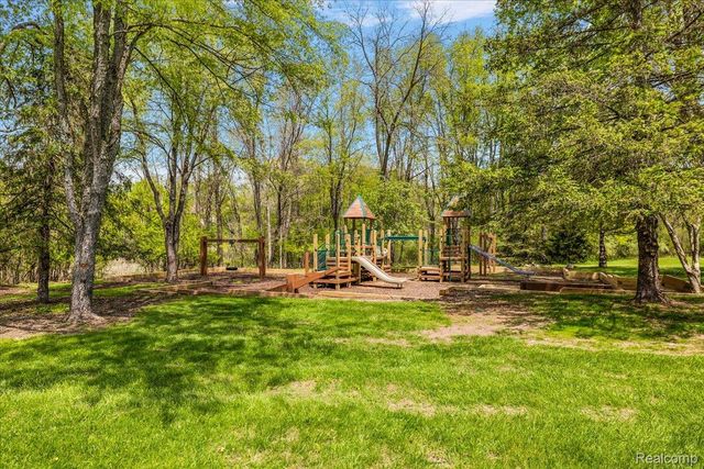 7633 Blue Gentian Court, Webster Township, MI 48130