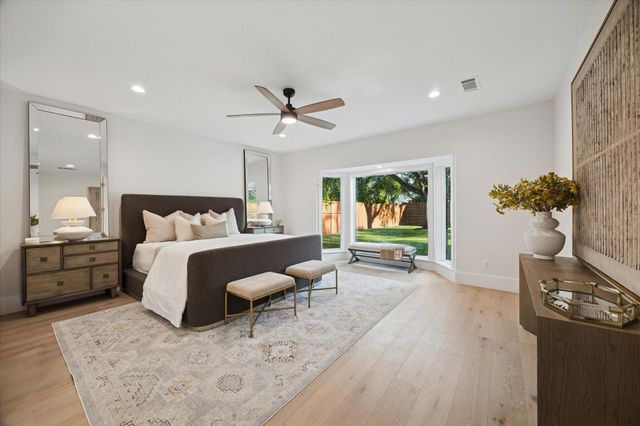 5665 Pine Forest Road, Houston, TX 77056