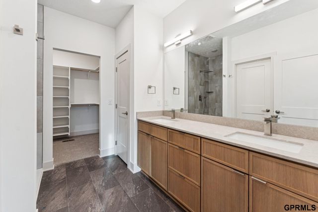 20605 Woodridge Drive, Gretna, NE 68028