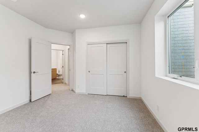 20605 Woodridge Drive, Gretna, NE 68028