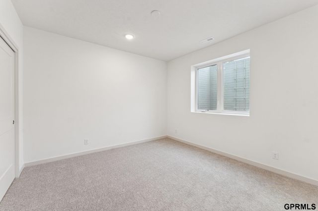 20605 Woodridge Drive, Gretna, NE 68028