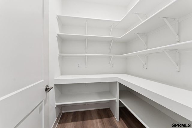 20605 Woodridge Drive, Gretna, NE 68028