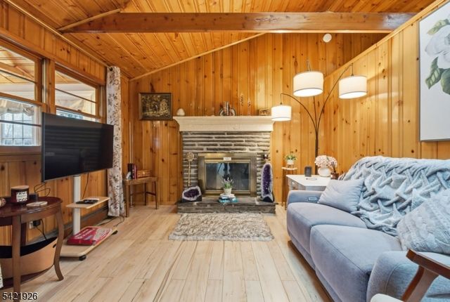 12 Cliffside Ter, Vernon Twp., NJ 07461