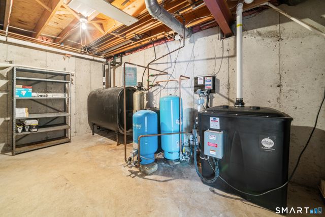 165 Garrigus Court, Wolcott, CT 06716