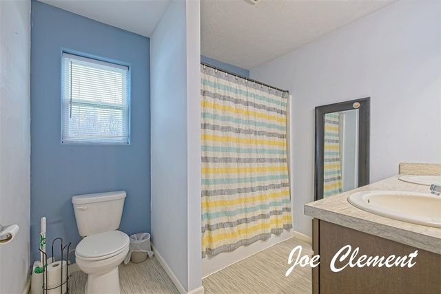 7348 17 Mile Road, Cedar Springs, MI 49319