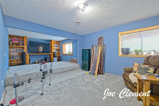 7348 17 Mile Road, Cedar Springs, MI 49319