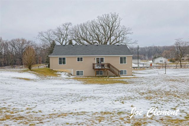7348 17 Mile Road, Cedar Springs, MI 49319