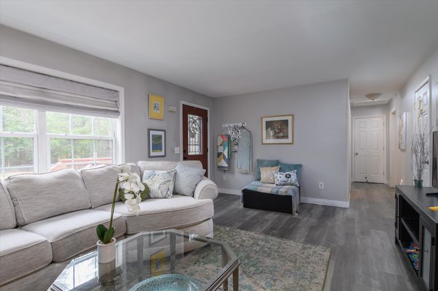 22 Deans Landing, Chesterfield, NH 03443