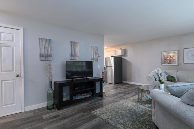 22 Deans Landing, Chesterfield, NH 03443