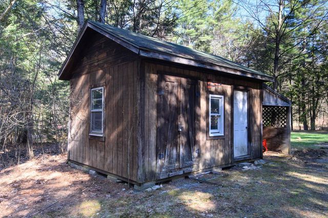 22 Deans Landing, Chesterfield, NH 03443