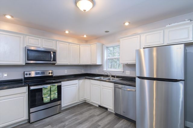 22 Deans Landing, Chesterfield, NH 03443
