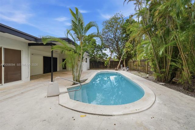 20 NE 210th St, Miami Gardens, FL 33179