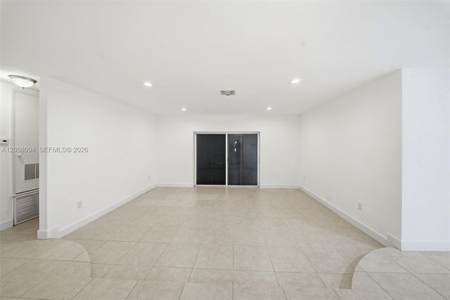20 NE 210th St, Miami Gardens, FL 33179