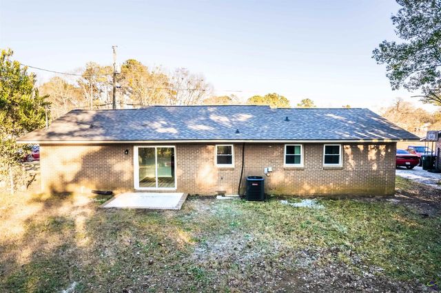 303 Laurie Lane, Warner Robins, GA 31088