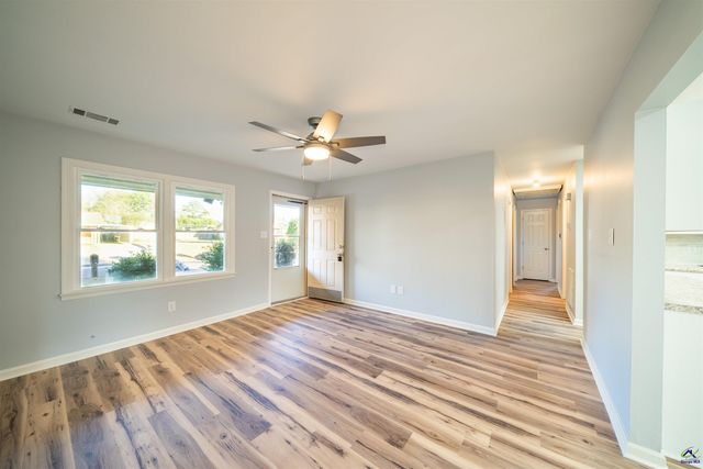 303 Laurie Lane, Warner Robins, GA 31088
