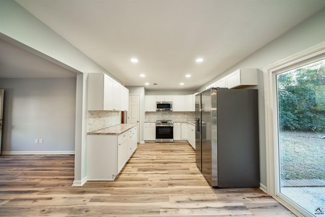 303 Laurie Lane, Warner Robins, GA 31088