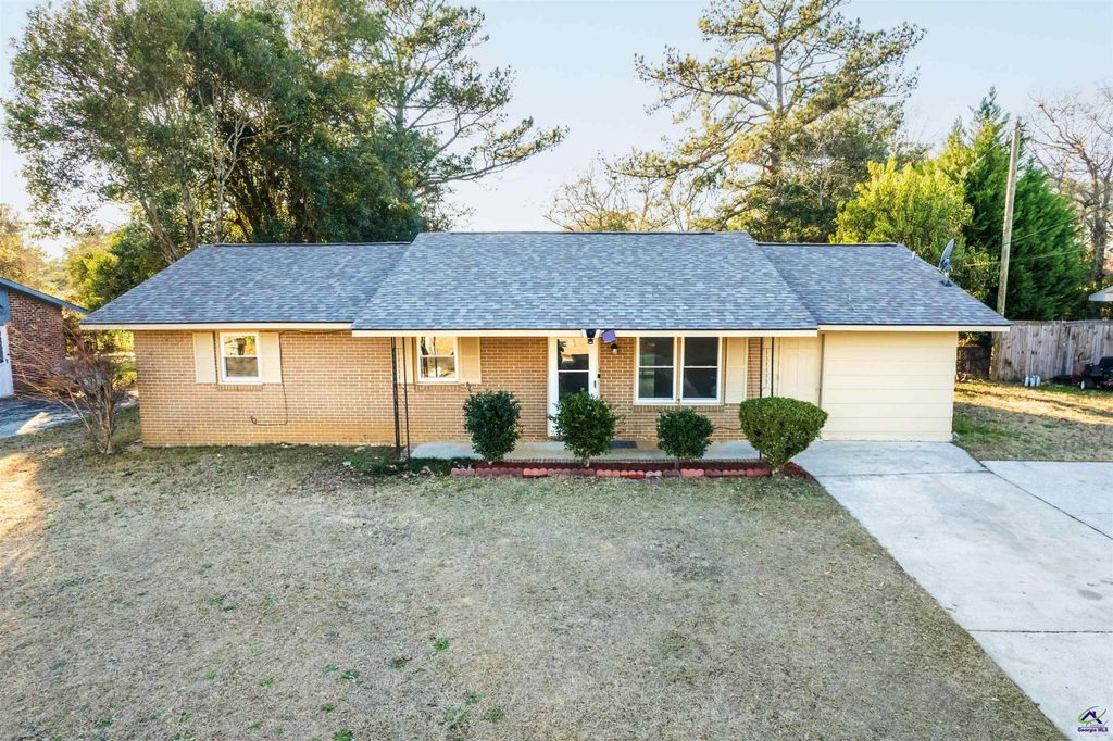 303 Laurie Lane, Warner Robins, GA 31088