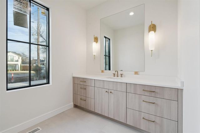 2809 Guilford Lane, Oklahoma City, OK 73120