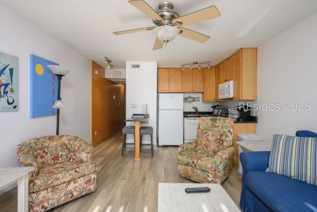 4 N Forest Beach Dr Apt 125, Hilton Head Island, SC 29928