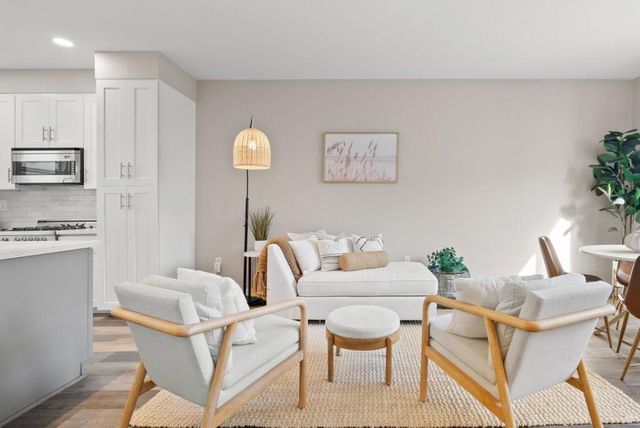 1066 41st Avenue D106, Capitola, CA 95010