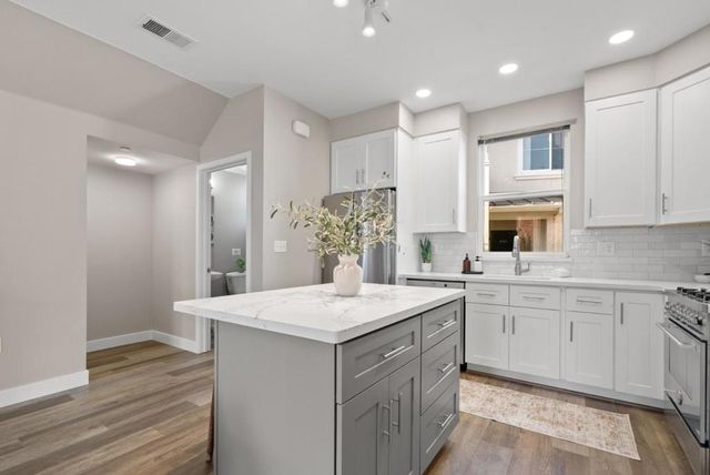 1066 41st Avenue D106, Capitola, CA 95010