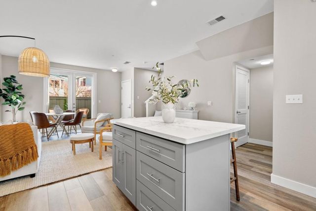 1066 41st Avenue D106, Capitola, CA 95010