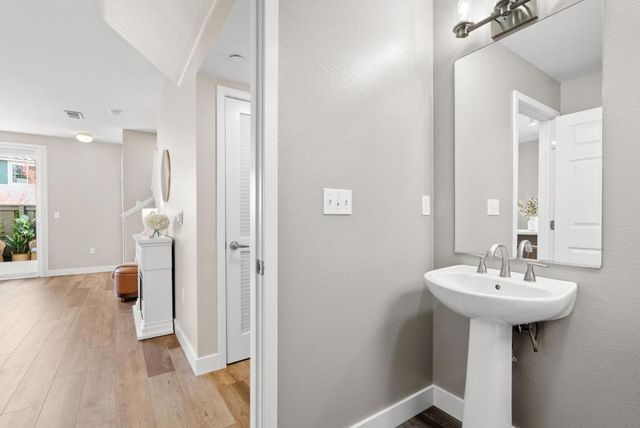 1066 41st Avenue D106, Capitola, CA 95010