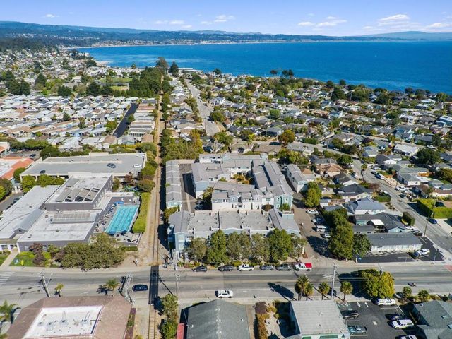 1066 41st Avenue D106, Capitola, CA 95010