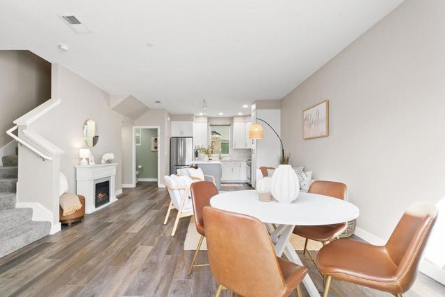 1066 41st Avenue D106, Capitola, CA 95010